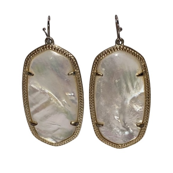 Kendra Scott Jewelry - Kendra Scott Mother of Pearl Danielle Earrings